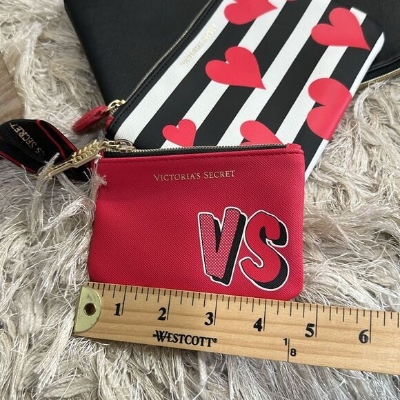 Victoria’s Secret Valentines Day Heart 
Cosmetic Bag Trio Makeup Travel Bags - Picture 11 of 16